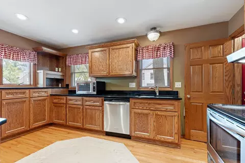 105 N A St, Marshall, MN 56258 photo 17