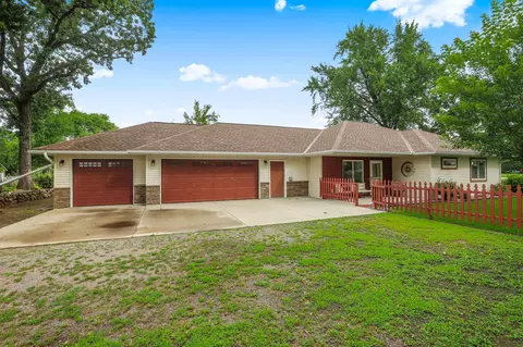 440 Prairie St, Clearwater, MN 55320