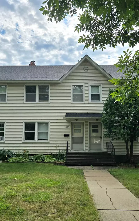 409 5th St, International Falls, MN 56649