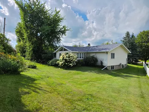 495 8th St SW, Plainview, MN 55964 photo 6