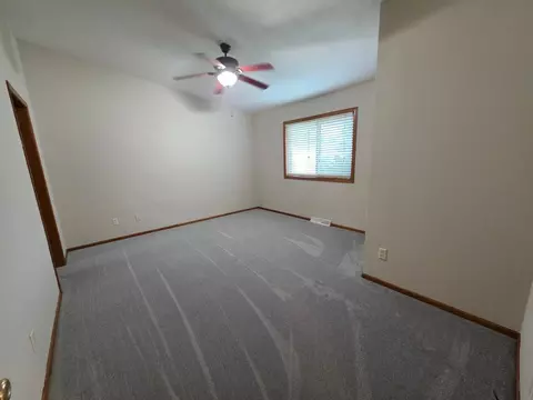 495 8th St SW, Plainview, MN 55964 photo 31