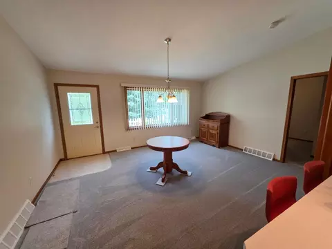 495 8th St SW, Plainview, MN 55964 photo 17