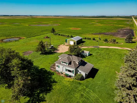12596 81st St SE, Stirum, ND 58069