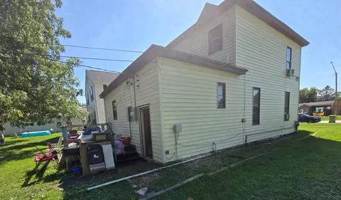 Exterior - 215 3rd Ave SE, Pipestone, MN 56164 photo 4 of 4