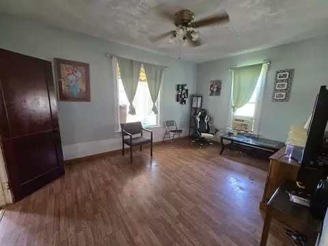 Living - 215 3rd Ave SE, Pipestone, MN 56164 photo 1 of 3