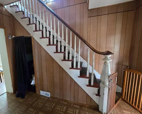 Entry Way - 215 3rd Ave SE, Pipestone, MN 56164 photo 2 of 2