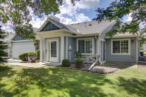 9851 Moonbeam Ln, Woodbury, MN 55125