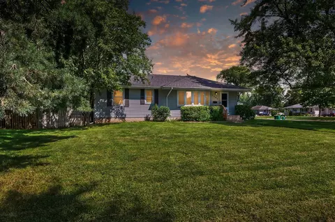 6400 Bethia Ln, Brooklyn Park, MN 55428