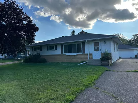 2739 Chippewa Ave, North Saint Paul, MN 55109