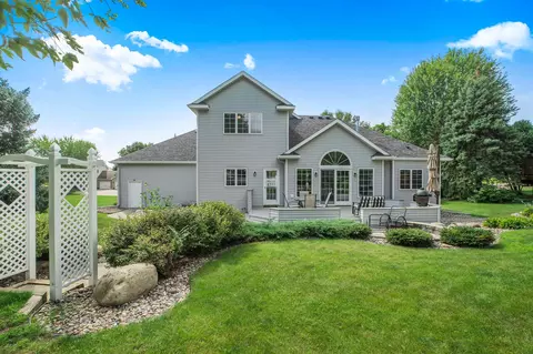 Exterior - 1609 26th St SE, Saint Cloud, MN 56304 photo 5 of 7