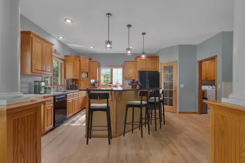 Kitchen - 1609 26th St SE, Saint Cloud, MN 56304 photo 2 of 4