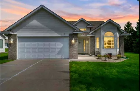 258 25th Ln SE, Cambridge, MN 55008