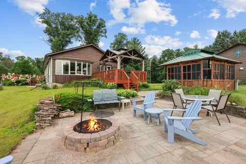 600 249th Ave NE, Isanti, MN 55040