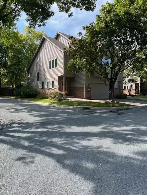 5428 Rowland Park Rd, Minnetonka, MN 55343