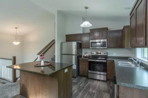 Kitchen - 949 Holton Ave, Brainerd, MN 56401 photo 2 of 2