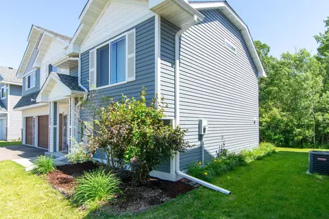 Exterior - 949 Holton Ave, Brainerd, MN 56401 photo 7 of 11