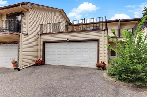 11004 Trail West Rd, Bloomington, MN 55437