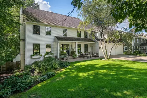 9896 Purgatory Rd, Eden Prairie, MN 55347