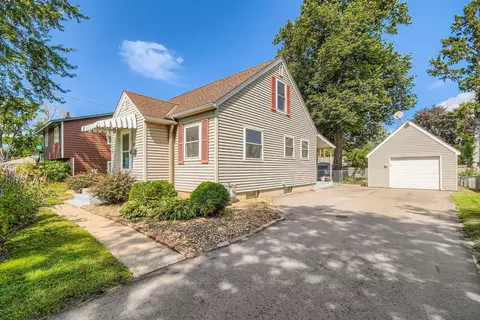 822 5th St W, Hastings, MN 55033