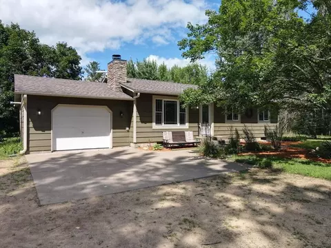 4432 Mallard Loop Rd, North Branch, MN 55056