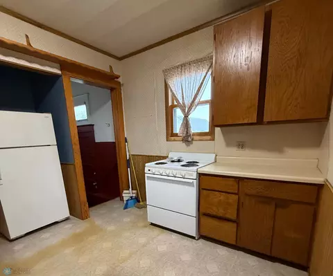 Kitchen - 130 3rd St, Arthur, ND 58006 photo 3 of 3