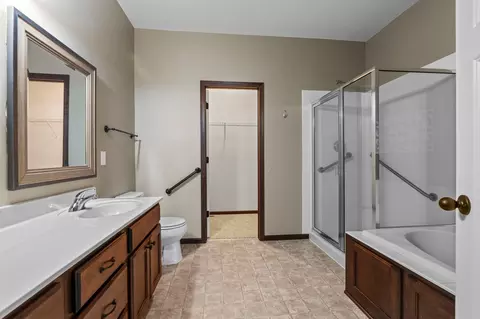 4902 Brooklyn Ln, Eagan, MN 55123 photo 25