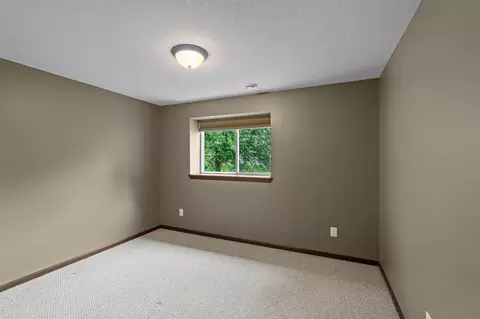 4902 Brooklyn Ln, Eagan, MN 55123 photo 38