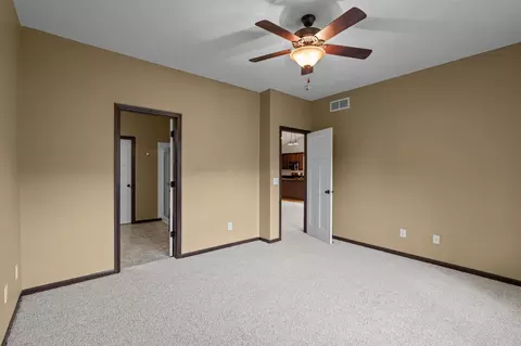 4902 Brooklyn Ln, Eagan, MN 55123 photo 22