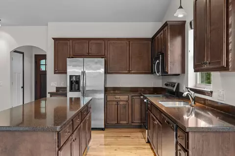 4902 Brooklyn Ln, Eagan, MN 55123 photo 7