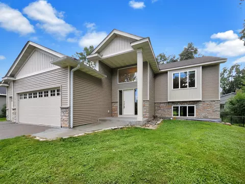 1524 89th Ave NE, Blaine, MN 55449