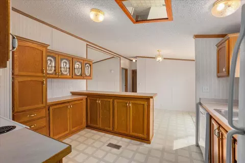Kitchen - w4007 890th Avenue, Baldwin, WI 54002 photo 2 of 2