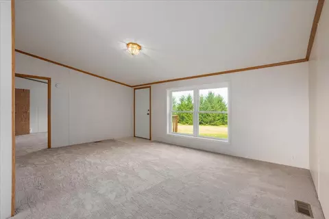 Living - w4007 890th Avenue, Baldwin, WI 54002 photo 1 of 3