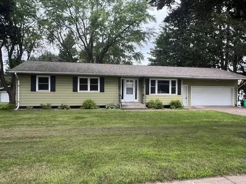 2307 Broadway St S, Menomonie, WI 54751
