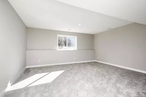 2110 Goldenray Dr NE, Faribault, MN 55021 photo 22