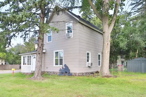 Exterior - 801 S 6th St, Brainerd, MN 56401 photo 3 of 6