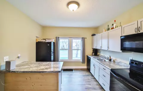 Kitchen - 801 S 6th St, Brainerd, MN 56401 photo 2 of 5