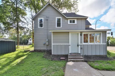 Exterior - 801 S 6th St, Brainerd, MN 56401 photo 5 of 6