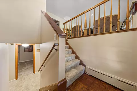 Entry Way - 730 N 9th St, Saint Peter, MN 56082 photo 1 of 3