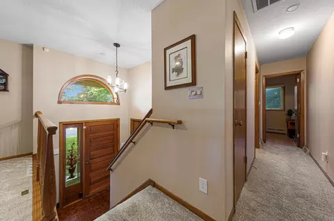 Entry Way - 730 N 9th St, Saint Peter, MN 56082 photo 2 of 3