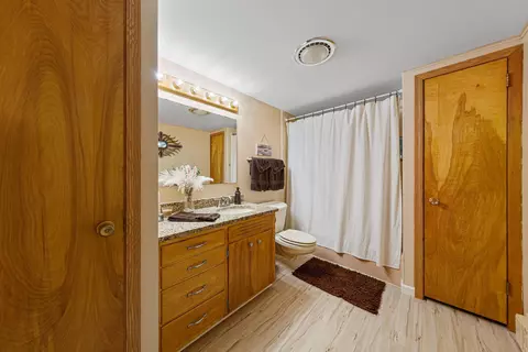 Bath - 730 N 9th St, Saint Peter, MN 56082 photo 4 of 5