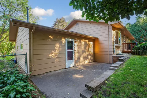 Exterior - 730 N 9th St, Saint Peter, MN 56082 photo 10 of 11