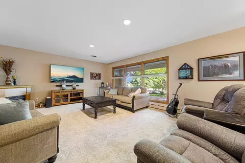 Living - 730 N 9th St, Saint Peter, MN 56082 photo 1 of 4