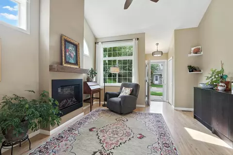 9257 Troon Ct, Woodbury, MN 55125