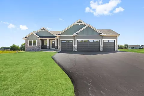 20689 Tamarack St NW, Oak Grove, MN 55011