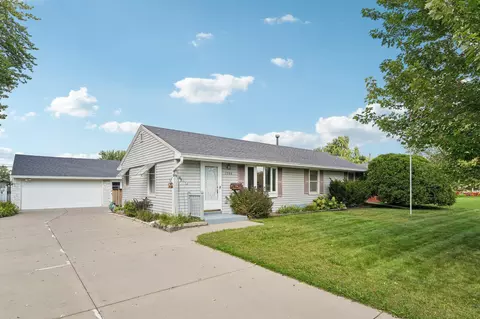 1300 92 12 St E, Bloomington, MN 55425