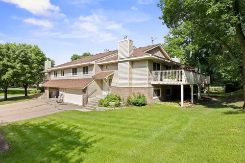 7237 Pontiac Cir, Chanhassen, MN 55317
