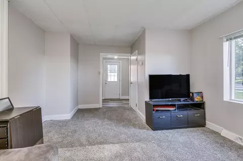 Entry Way - 105 10th St NW, Plainview, MN 55964 photo 1 of 1