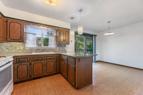 Kitchen - 1380 30th St SE, Buffalo, MN 55313 photo 2 of 3
