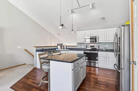 1152 Bergmann Dr, Stillwater, MN 55082