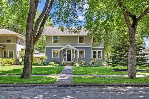 Exterior - 1122 7th St S, Fargo, ND 58103 photo 3 of 9